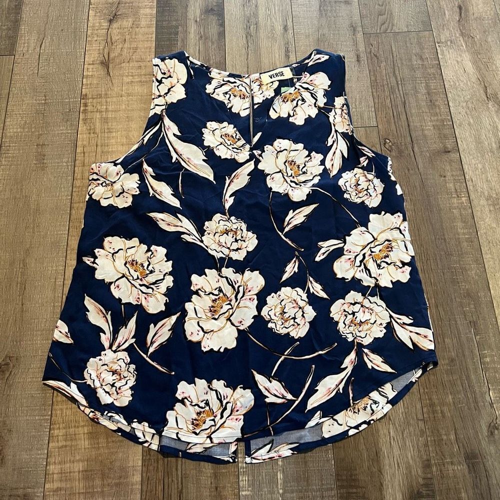 Verse Jory split neck top size M
